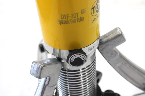 Съемник гидравлический TOR DYF-30T со встроенным насосом (двусторонние захваты)