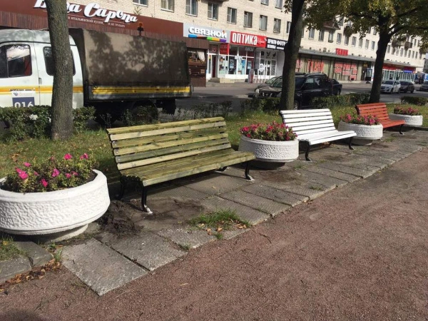 Скамейка чугунная «Нева» 2,0 м (2 опоры)