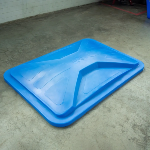 Ванна KN 600л под плотность до 1.2 г/см³ с крышкой синяя